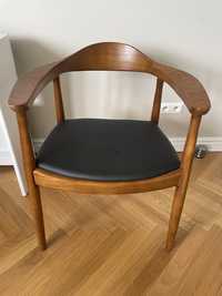 drewniane krzesla, 3 sztuki