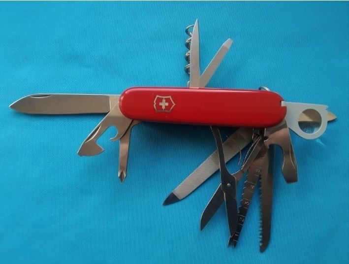 Victorinox Swiss Champ