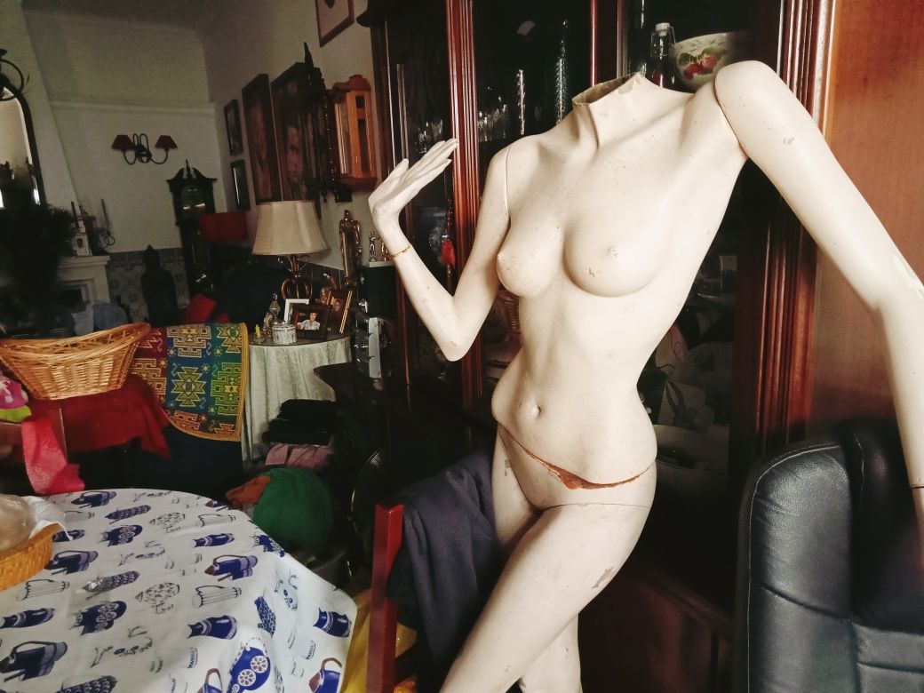 Manequim feminino