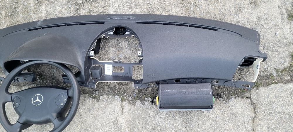 Tablier c/volante Mercedes-Benz E220 w211