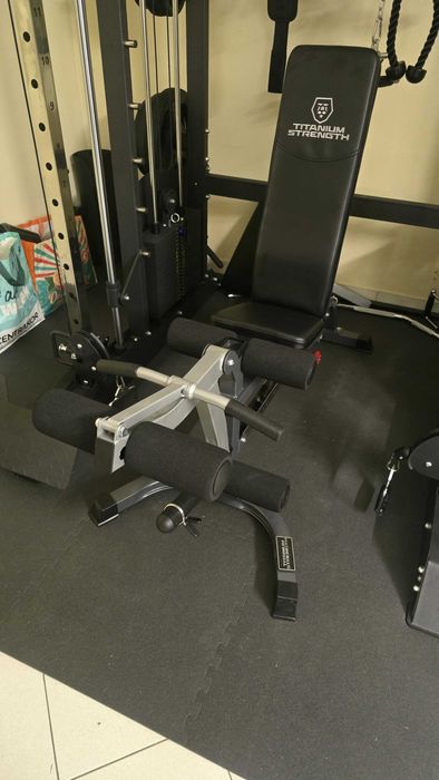 Banco de musculação Titanium Strength