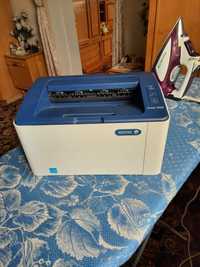 Ксерокс, монохромний лазерний принтер.