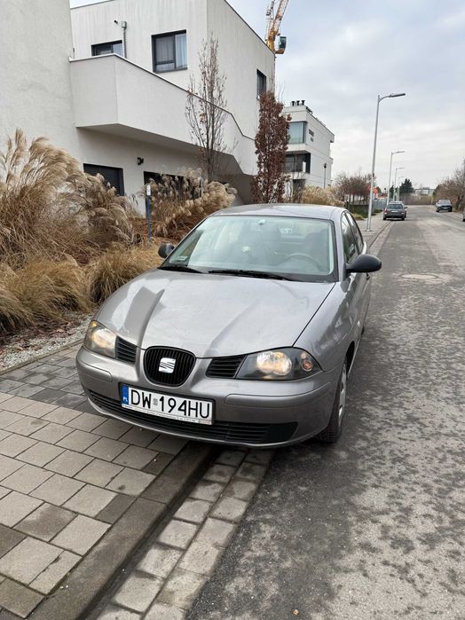 SEAT Ibiza III 1.4 2003 pięciodrzwiowy benzyna