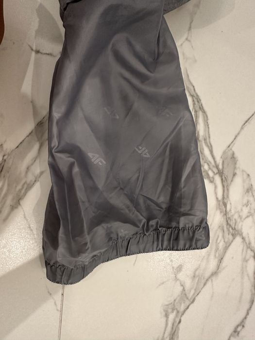 Spodnie narciarskke 4F, rozm S,