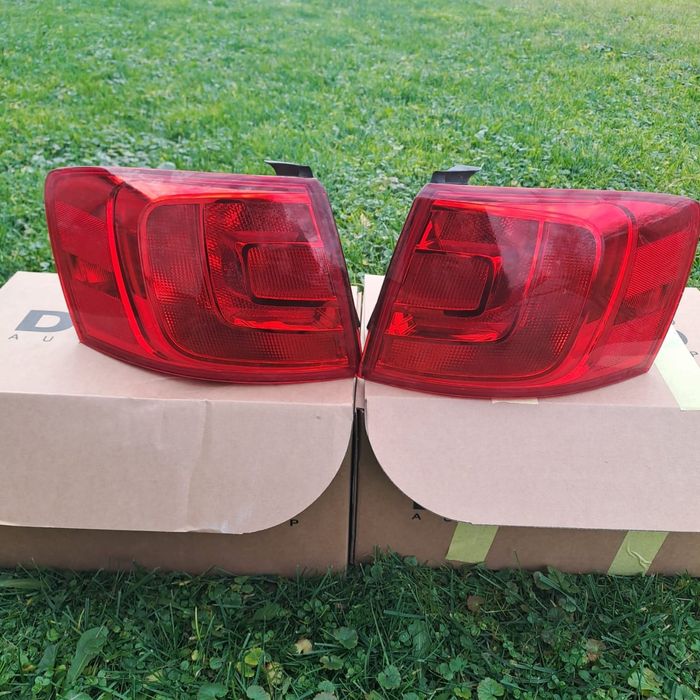 Задні стопи Jetta mk6 USA 2012