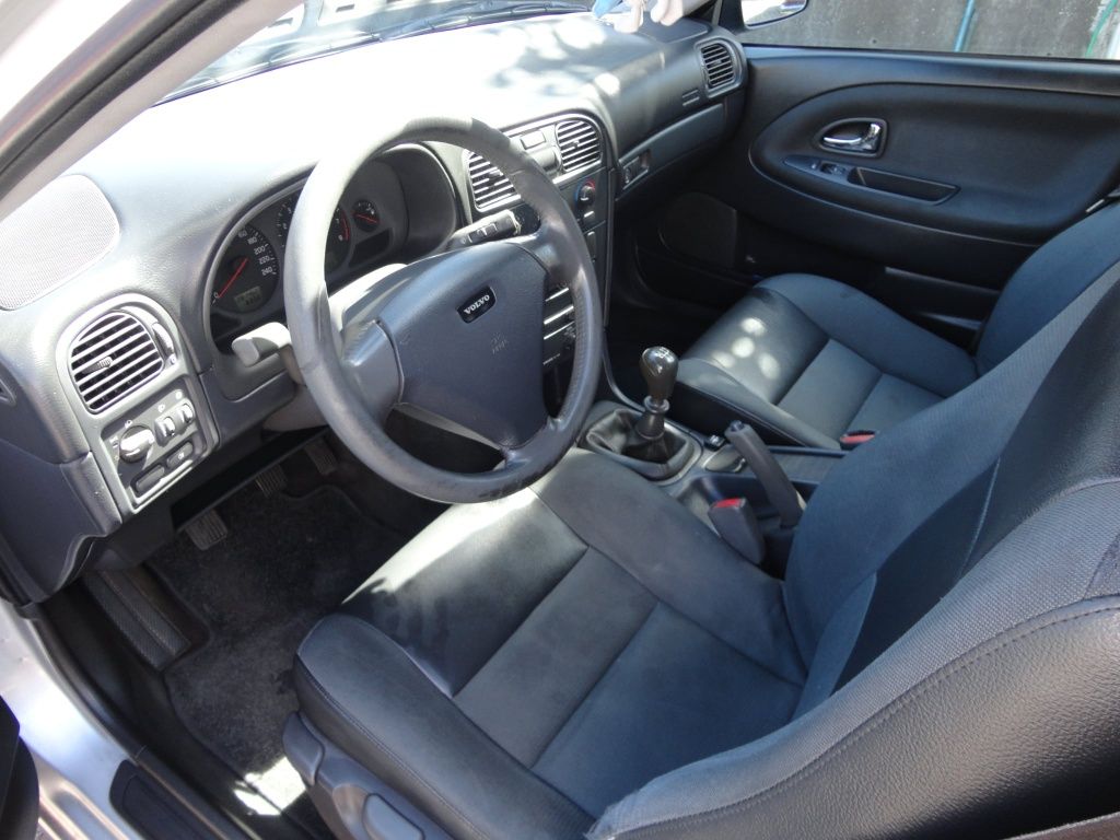 Negociável Volvo V40 gasolina GPL