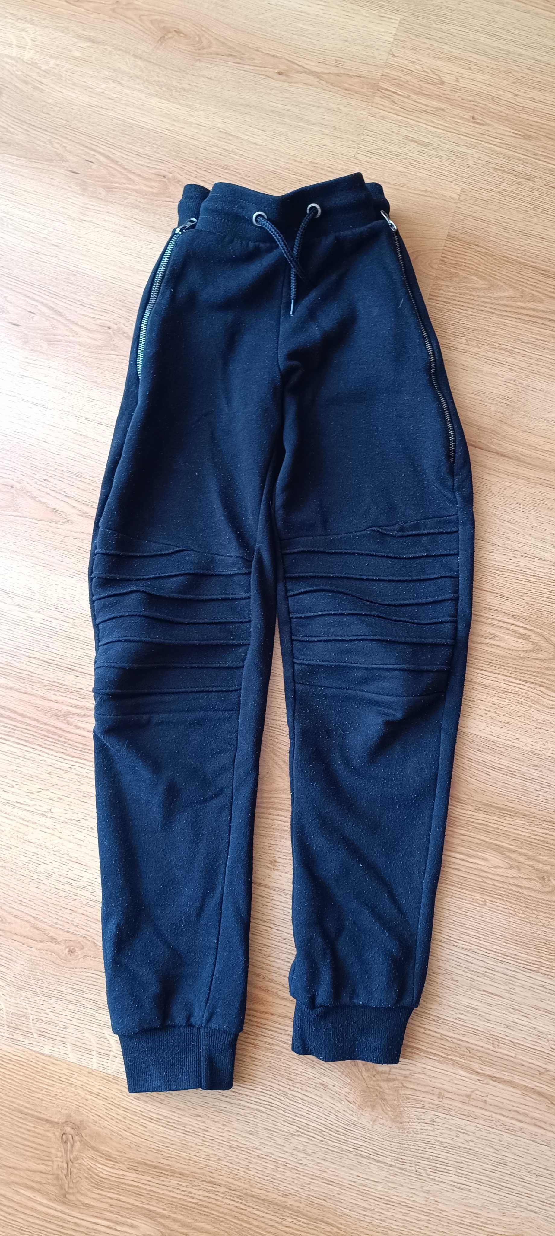 Spodnie joggery 10-12 lat