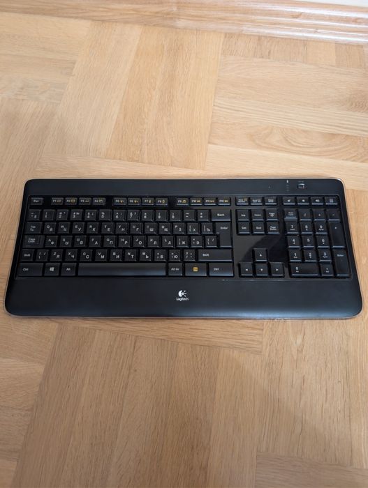 Клавіатура Logitech K800