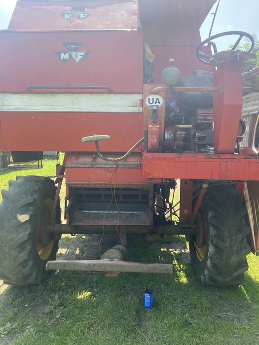 Комбайн зерновий Фергісон із січкарнею