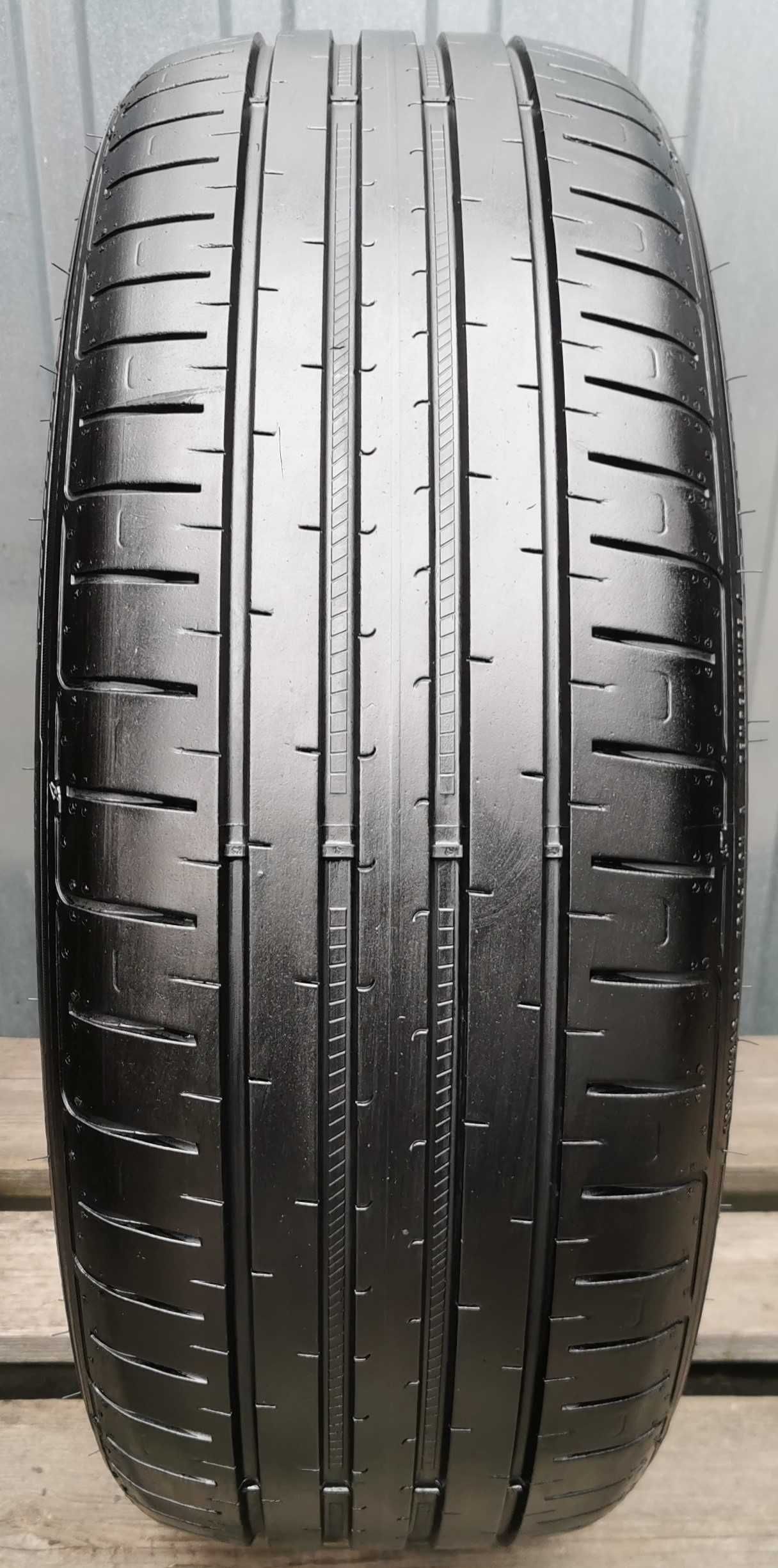 MZ-199) Opona - 215/50/19 - Goodyear - 6mm - 1x2019 - Letnia