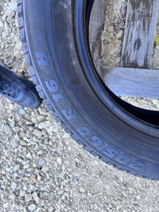 4xopona zimowa SEMPERIT w rozmiarze 205/60 R16