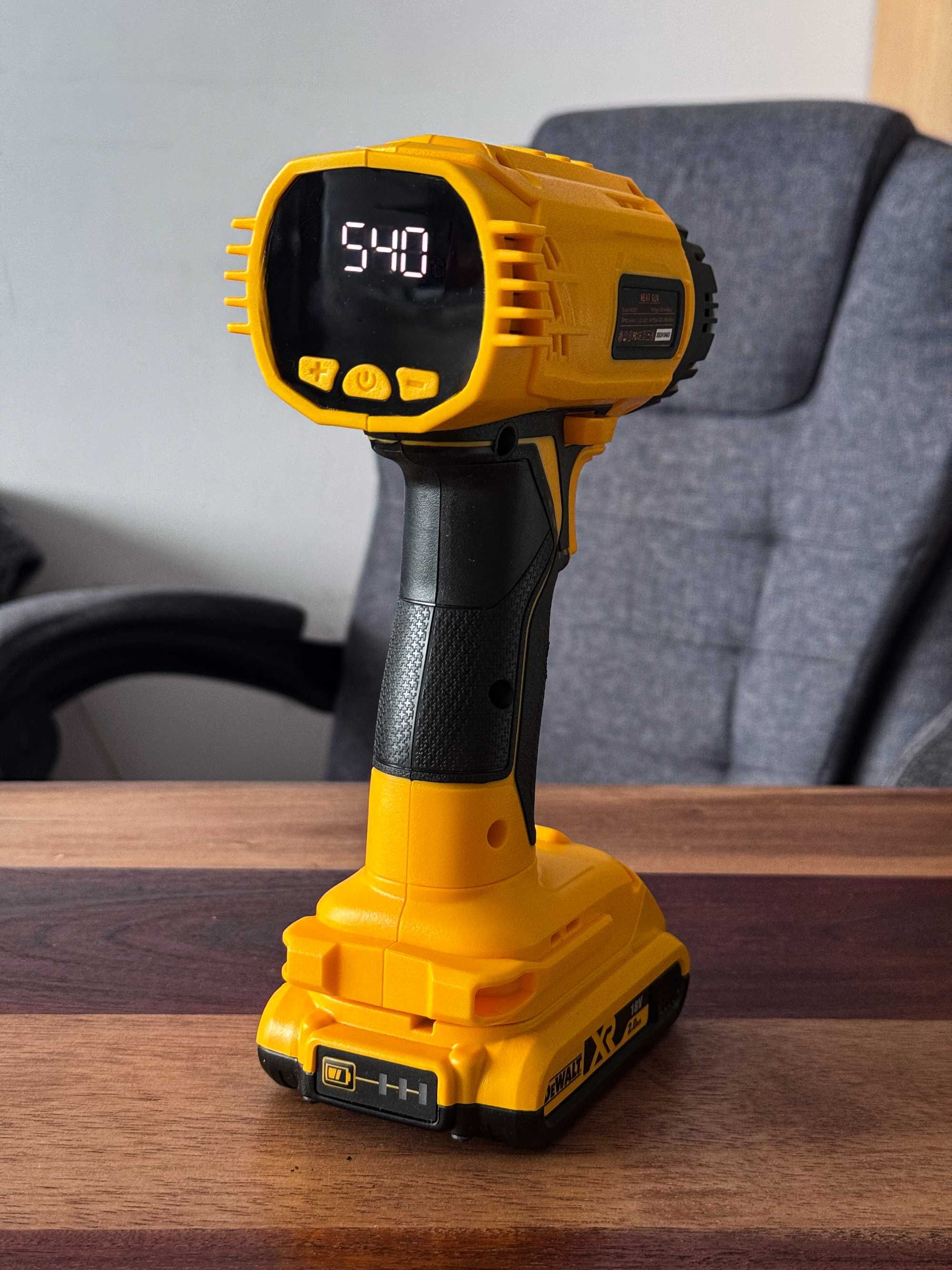 Mobilna Opalarka Zgodna z Baterią DEWALT 18V Regulacja 550º Ekran LCD