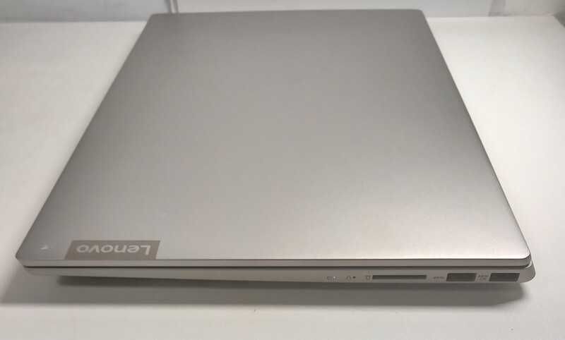 Laptop Lenovo IdeaPad  " Intel Core i5 8 GB / 256 GB