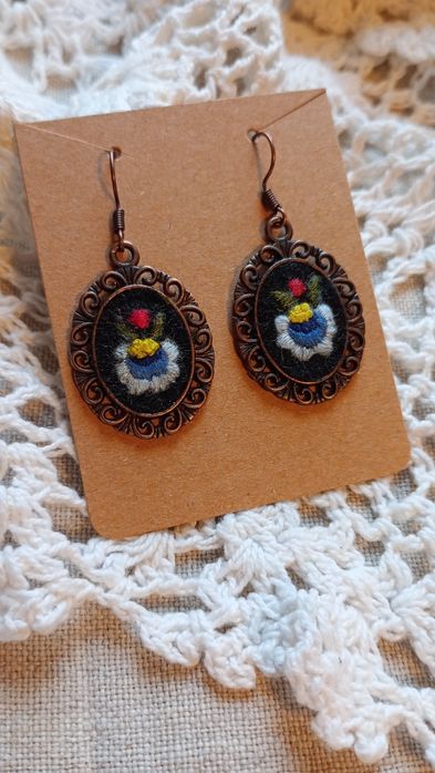 Haftowana biżuteria - kolczyki handmade