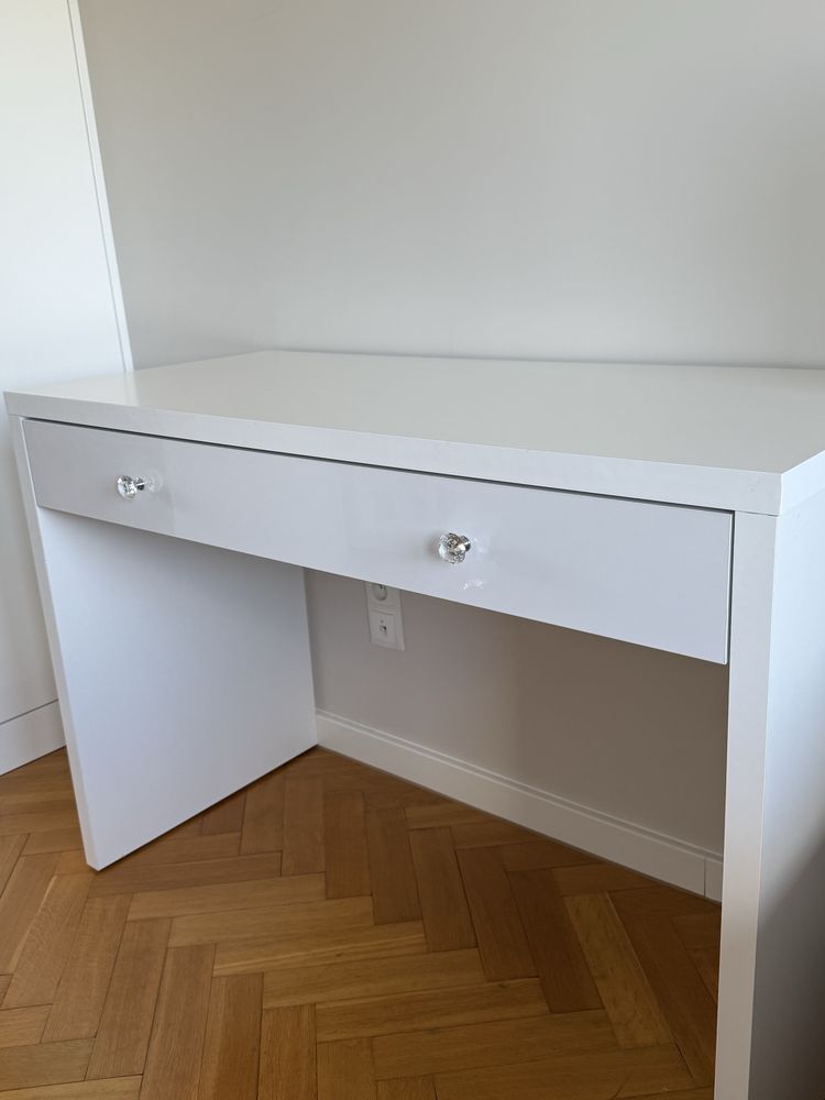 Biurko białe z kryształkami glamour