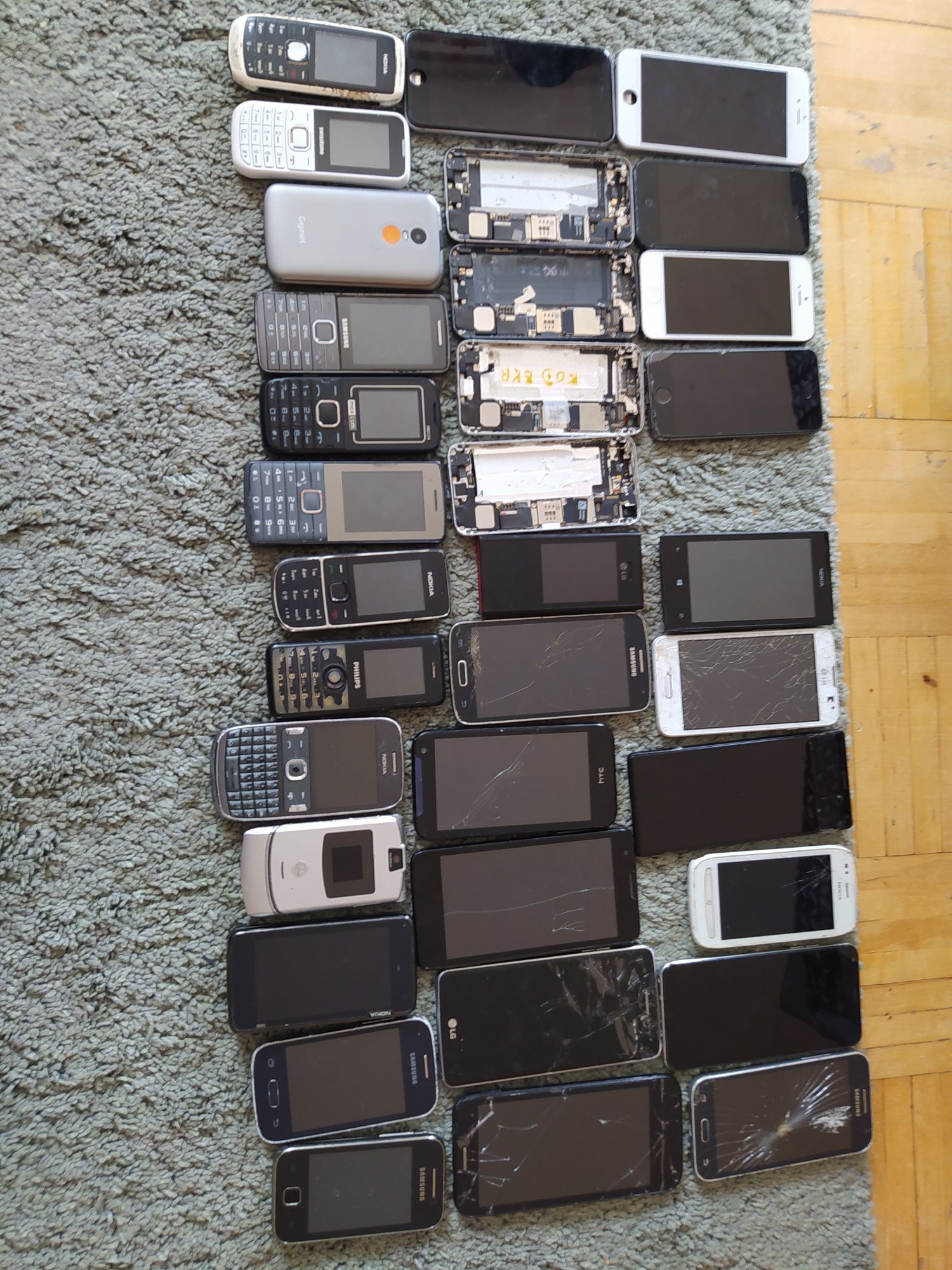 Telefony Mix Zamienię na 2 sprawne smartphony