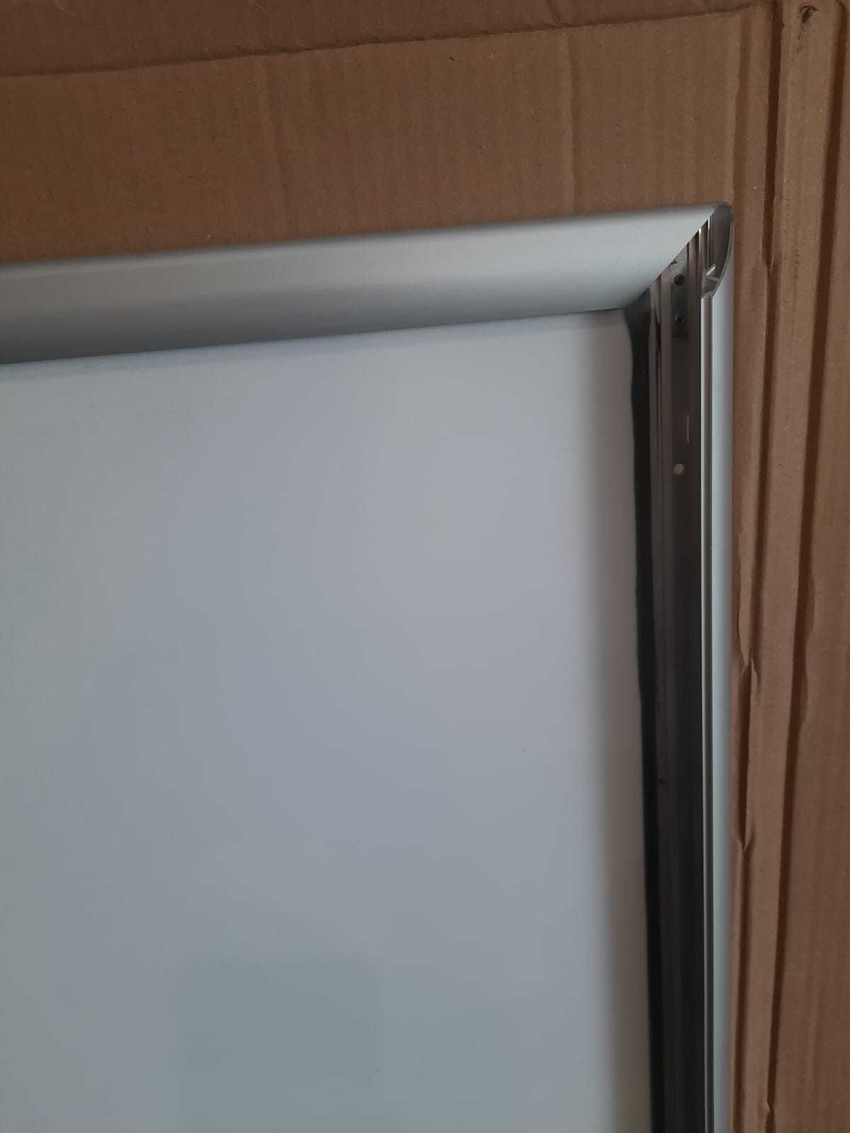 Ramka zatrzaskowa A0