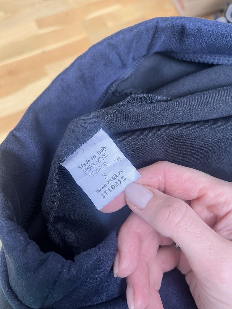 Elegancka granatowa spódniczka a la zamszowa S/36 made in Italy