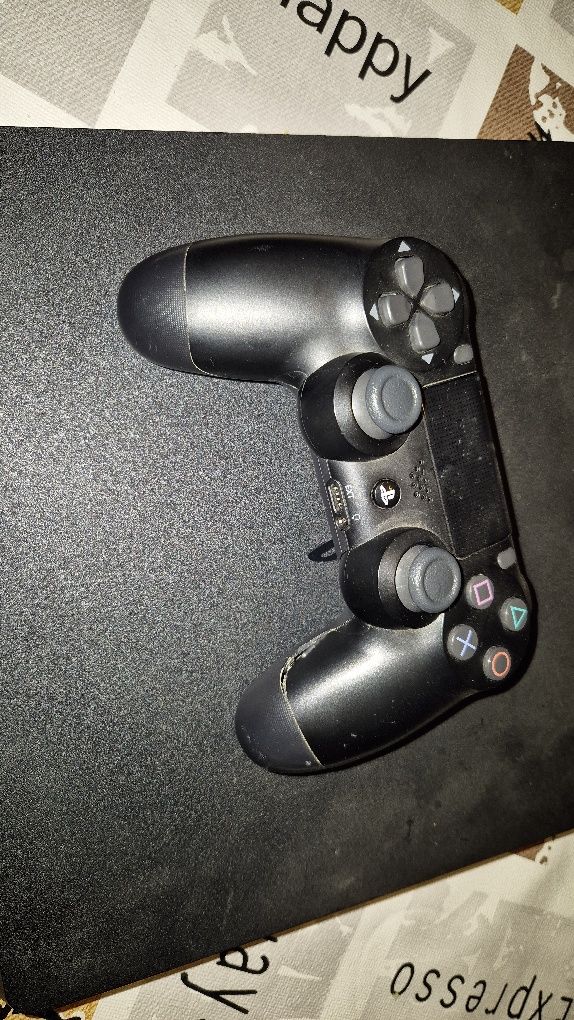 Playstation 4 + Assassins Creed Valhalla