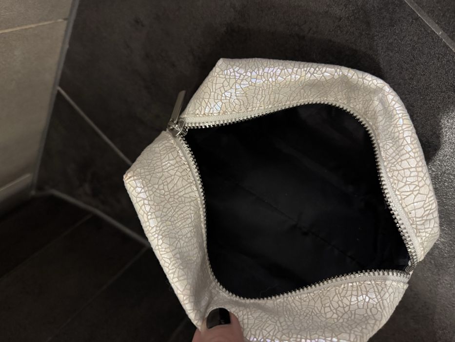 Kosmetyczka syrenka biala