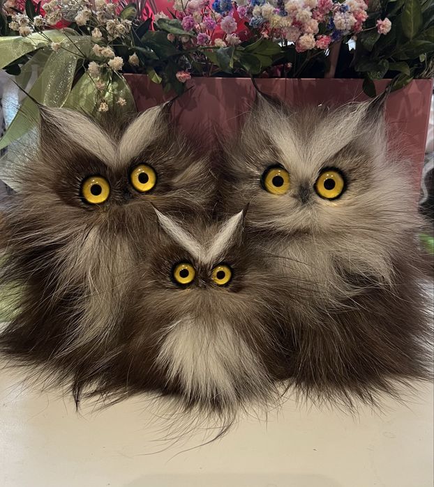 Статуетка ,сувенір ,сови з натурального хутра