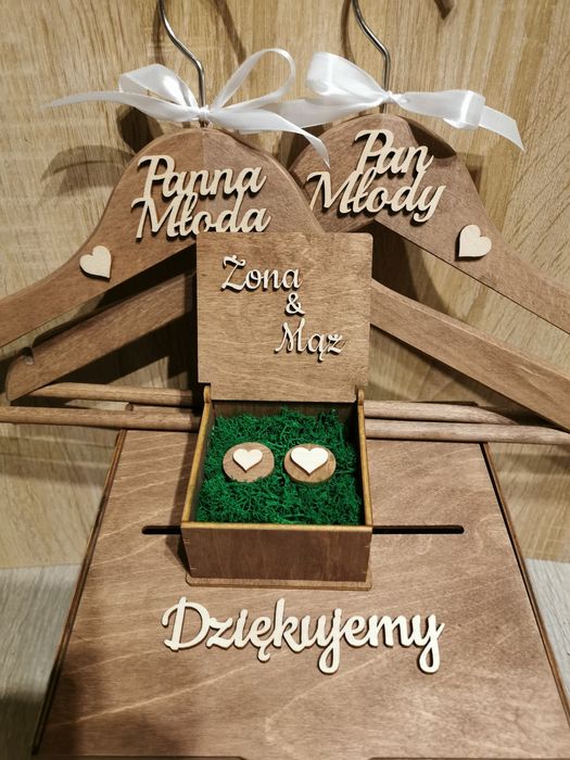 Zestaw ślubny skrzynka na koperty,pudełko na obrączki i wieszaki