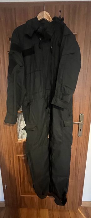 Kombinezon z tkaniny trudnopalnej nomex