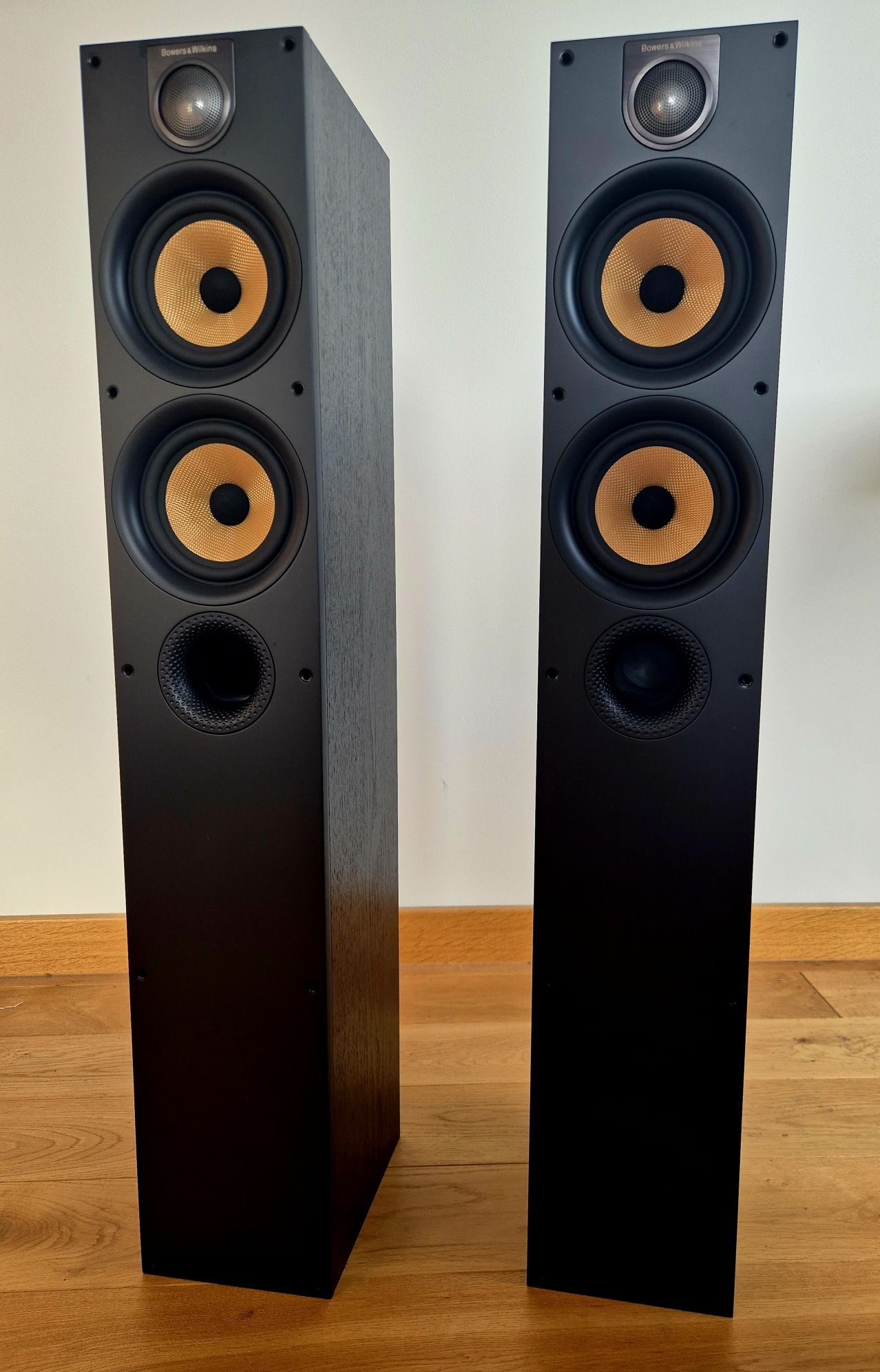 Bowers & Wilkins 684 S2 – Kolumny Podłogowe Hi-Fi–Czarne,b&W, glosniki