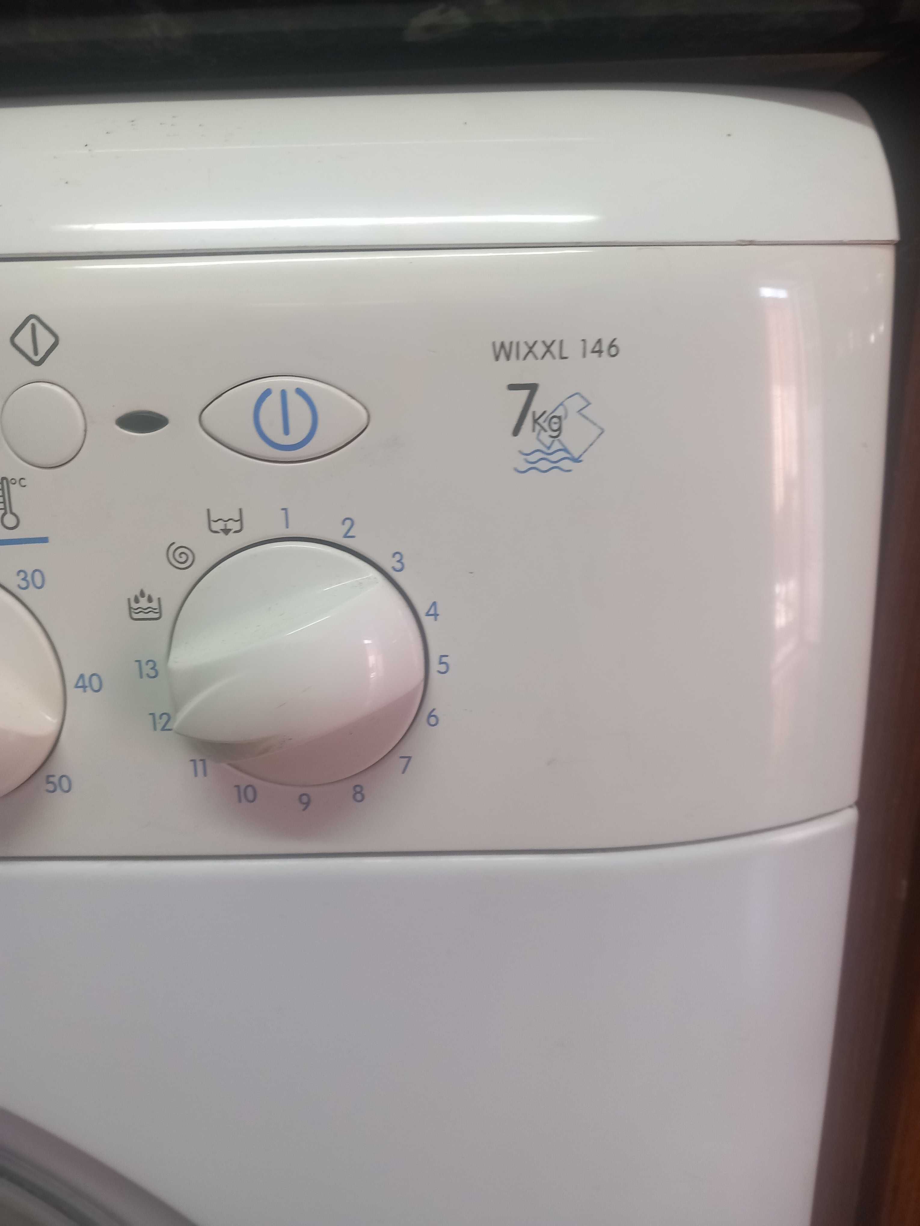 Maquina lavar roupa para pecas da marca indesit modelo wixxl 466