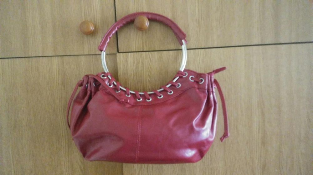 Czerwona oryginalna torebeczka
