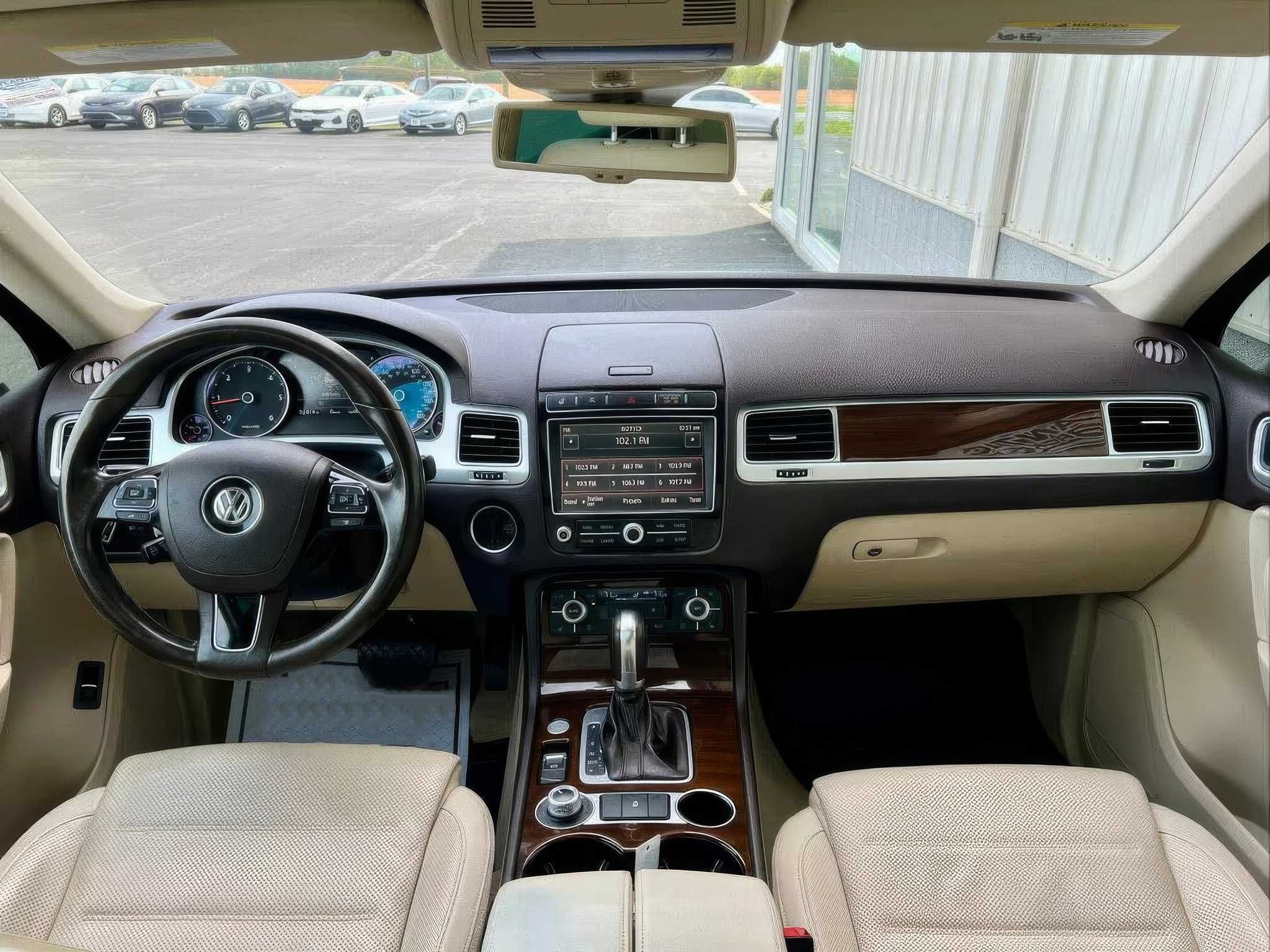 2016 Volkswagen Touareg TDI Lux