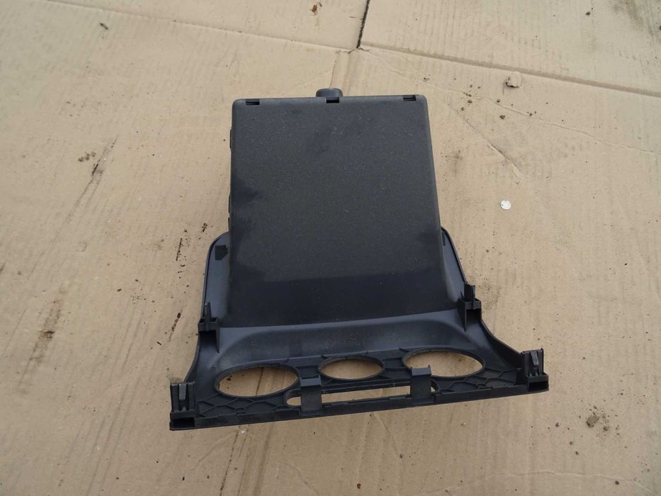 Ramka Panelu Klimatyzacji Vw Golf V 5 Plus