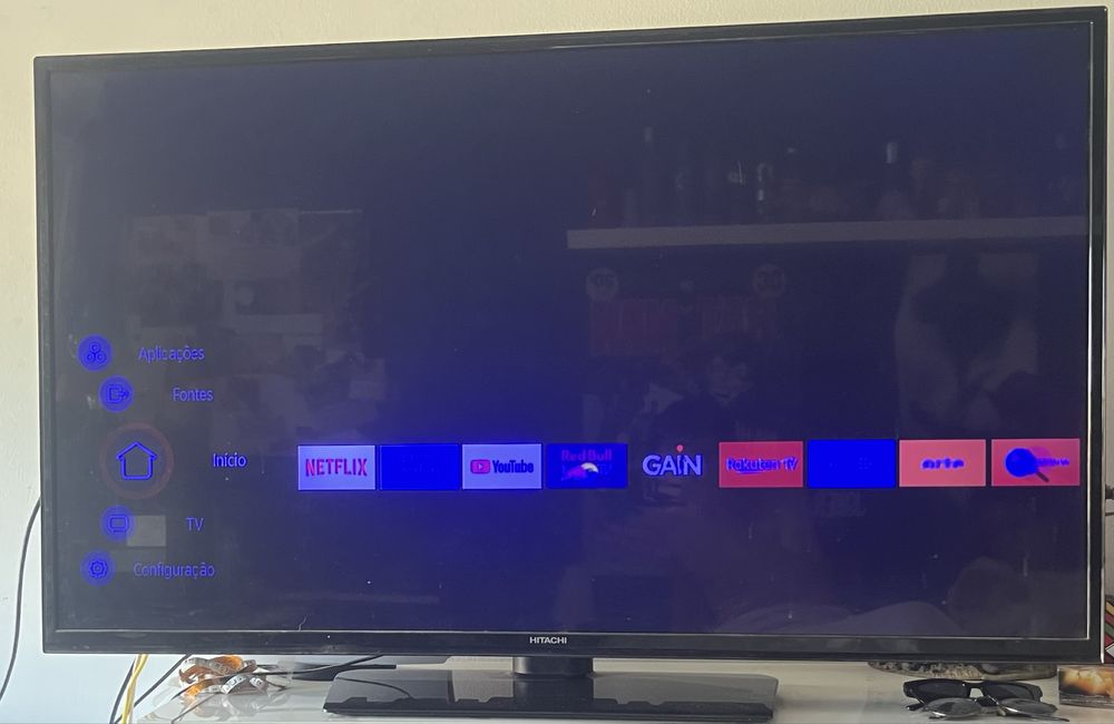 HITACHI SmartTV 50” (polegadas) (como nova e com pouco uso)