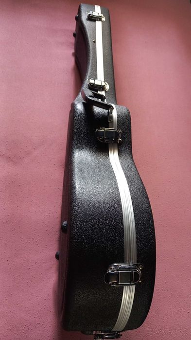 Futerał na gitarę elektryczną
