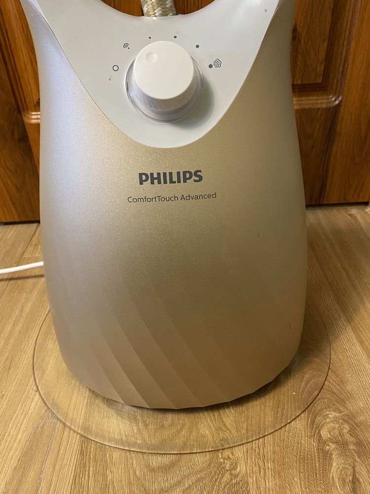 Відпарювач для одягу Philips ComfortTouch Advanced gc576