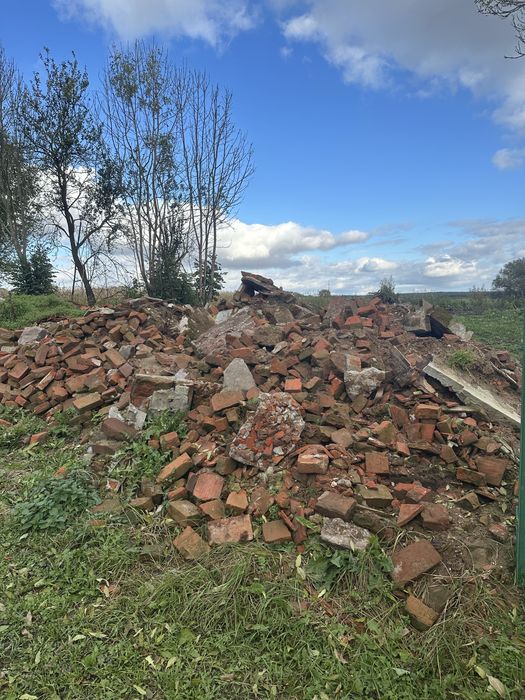 Oddam gruz z cegieł