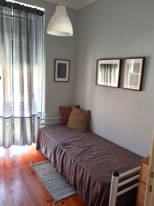 Aluga-se Quarto - Perto do SALDANHA e TÉCNICO