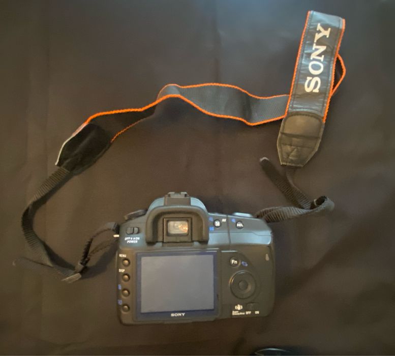 Sony a200 (+ 3 Lentes)