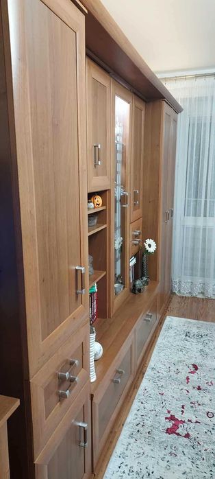 Sprzedam meble pokojowe/ do salonu ze stołem i krzesłami