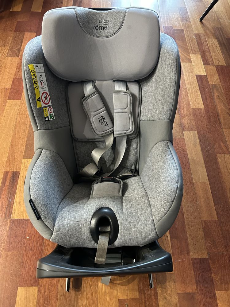 Fotelik 360 Britax Romer Dualfix M i-Size Grey 0-18