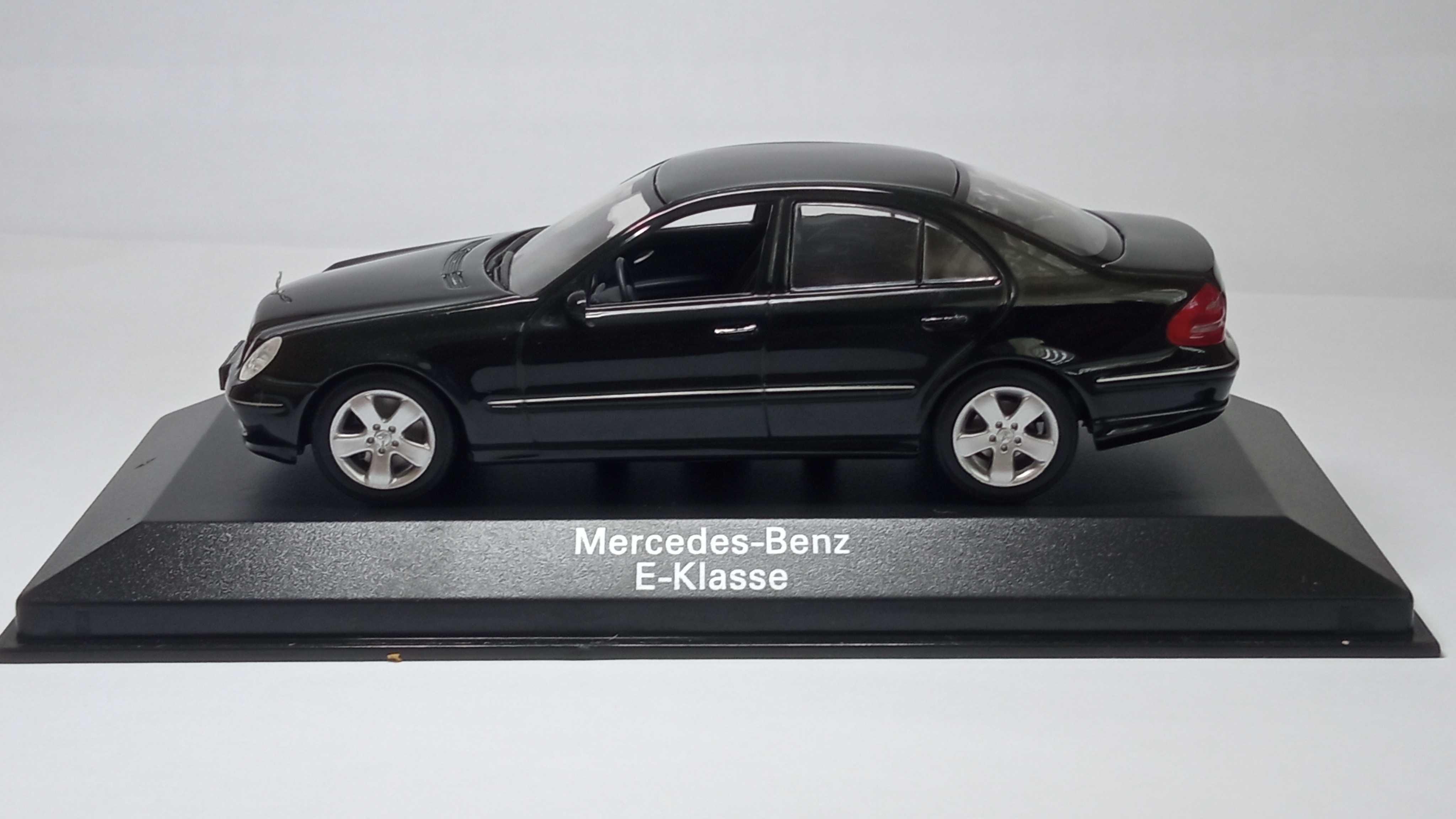 Minichamps Mercedes Benz E-Klasse 1:43