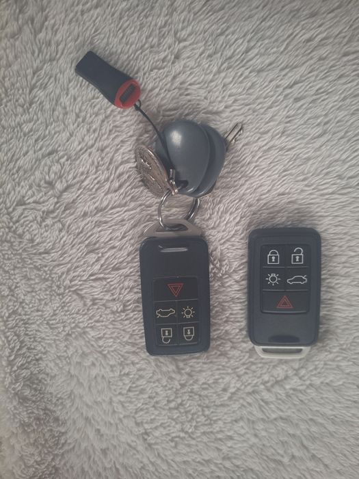 Volvo XC60 ubezpieczony + kpl. kół zimowych salon polska