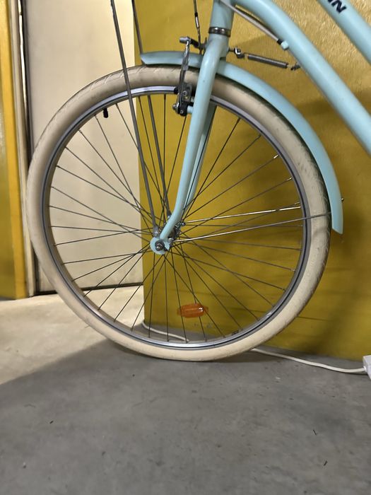 Bicicleta verde água