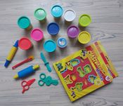 Ciastolina PLAY-DOH i zastaw foremek i narzędzi do zabawy