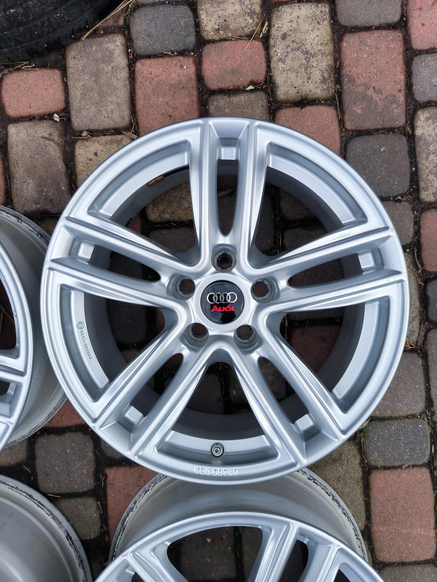 Felgi aluminiowe 17 Audi A3 A4 A5 A6 Q3 Q5 5x112