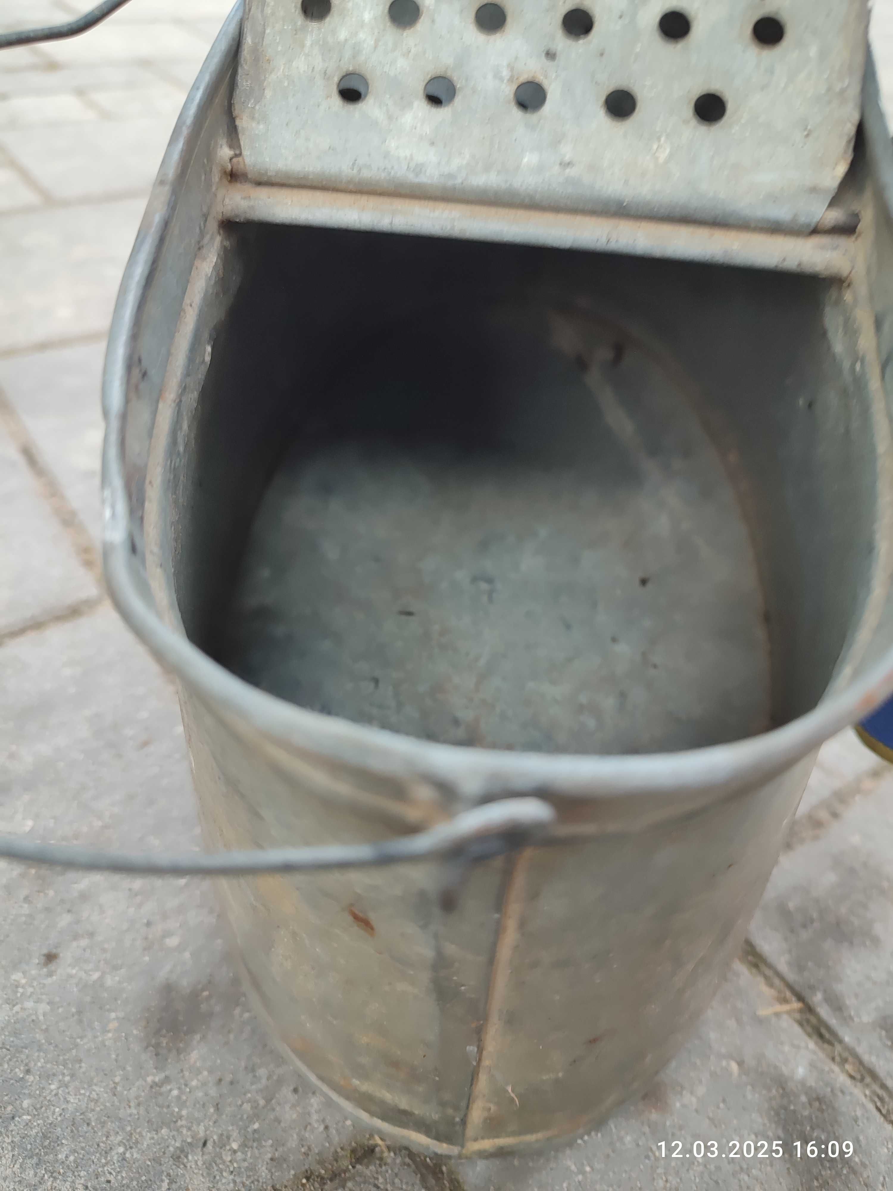 Wiaderko PRL na żywca rybki ocynkowane