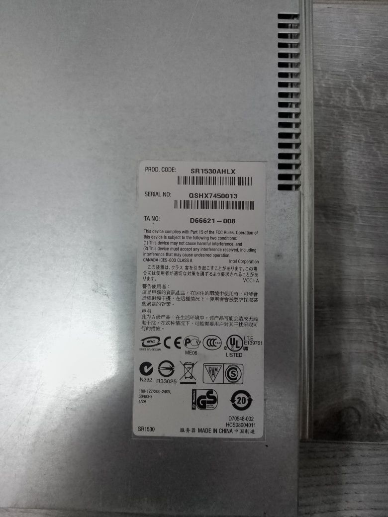 Сервер intel SR1530AHLX, плата S3000AHLX, intel xeon up, 1GB DDR2