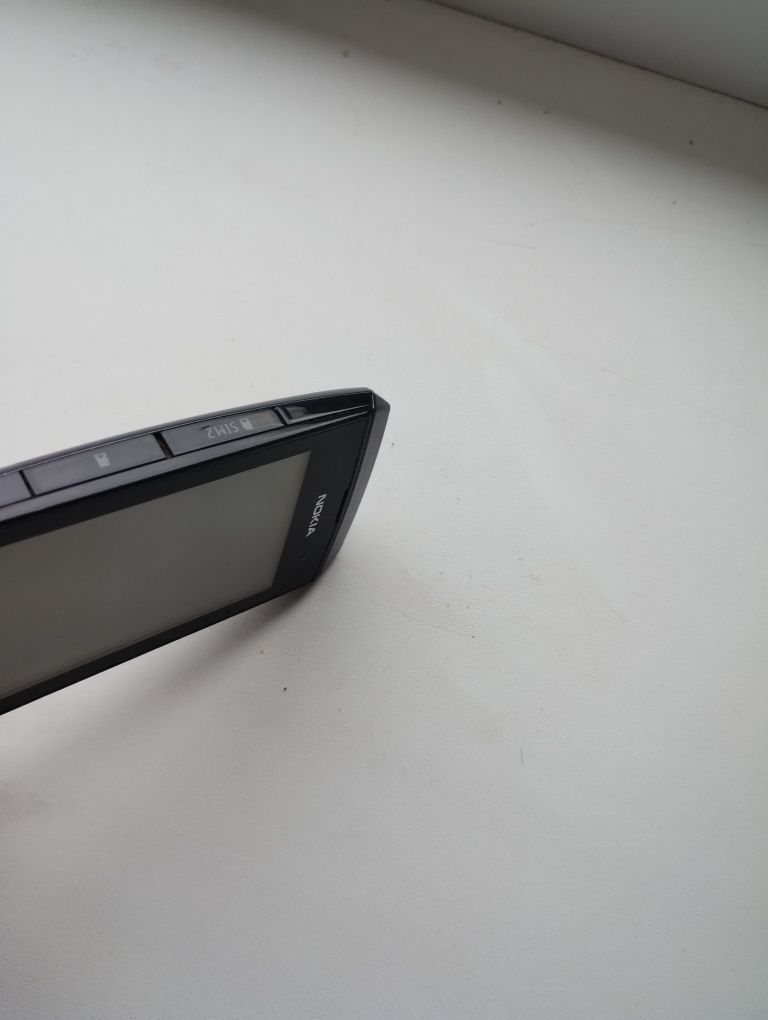 Nokia 305 смартфон.
