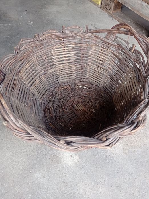 Dois cestos verga antigos