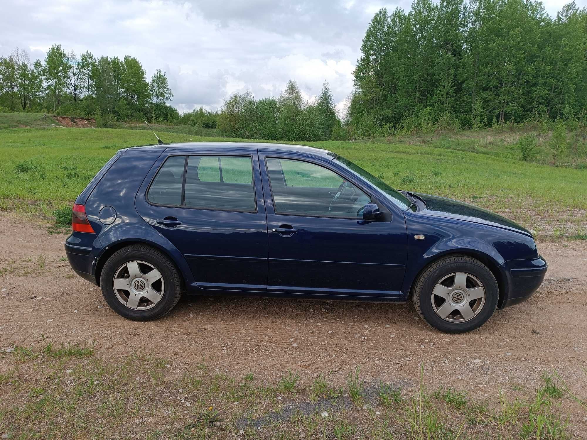 VW Golf IV 1.6 SR benzyna 1999